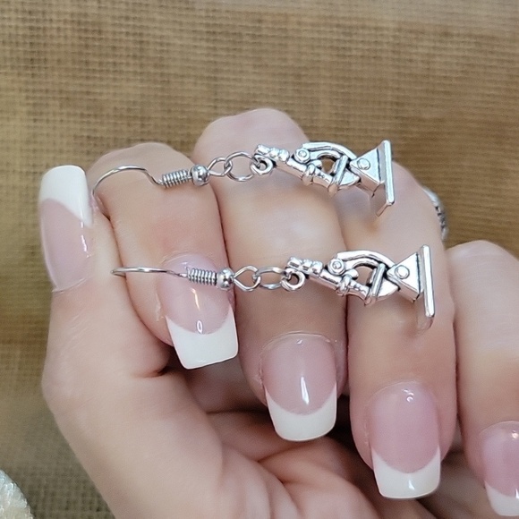 🔥LAST PAIR🔥 Microscope Drop Earrings - Picture 3 of 6